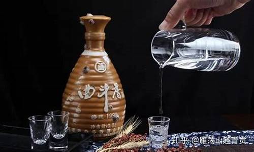 学习品鉴白酒需要多久？探寻成为酒类专家的路程(白酒品鉴的四个