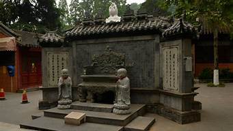 雨花台上，石壁烟云缭绕，让人心驰神往(雨花台的雨花石怎么找)